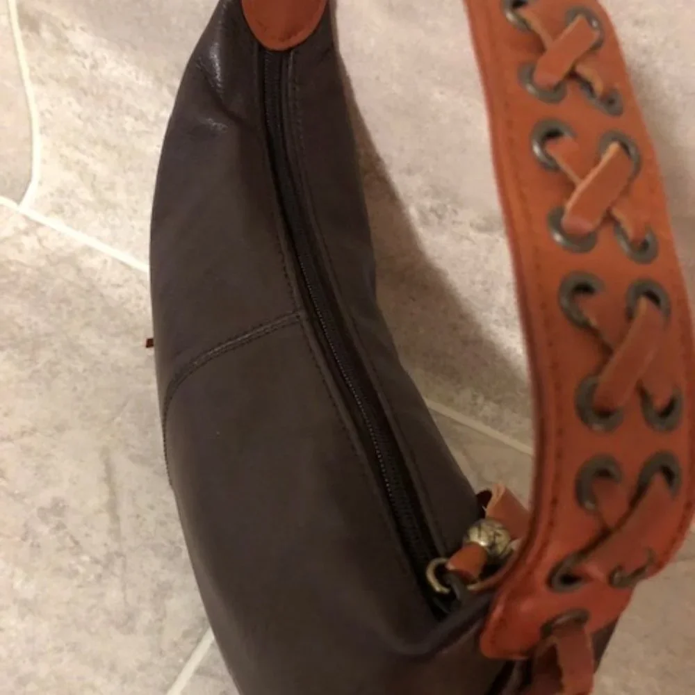 Kenneth Cole Mini Leather Hobo Bag EUC - Picture 4 of 11